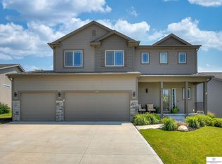 8013 S 186th St, Omaha, NE 68136