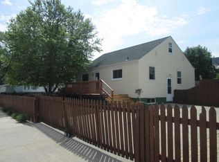 1507 Murray Ave, Carter Lake, IA 51510