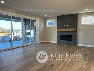 4th image of 18919 37th Avenue W
