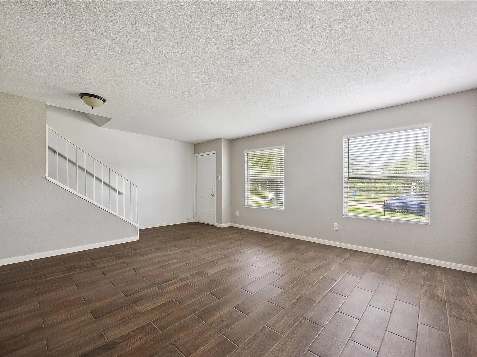 2 bed, 2.0 bath, 1025 sqft, $1,495 — Photo 3