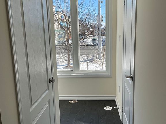 5th image of 1970 Victoria Park Ave #25