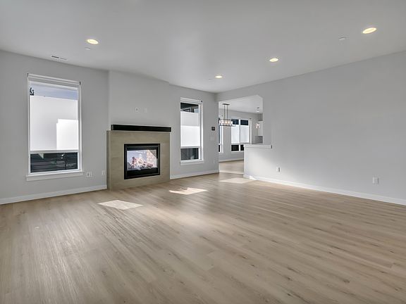 4th image of 4432 137th St SW