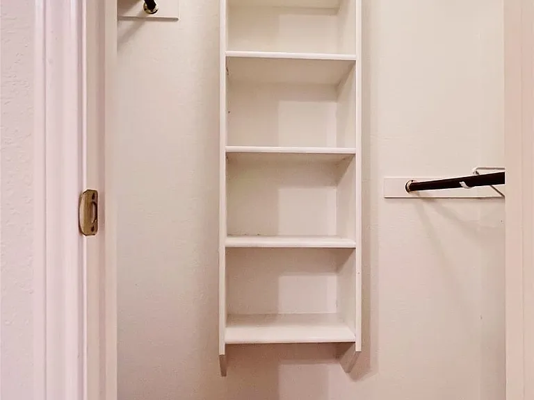 818 Green Pond Dr — Photo 32