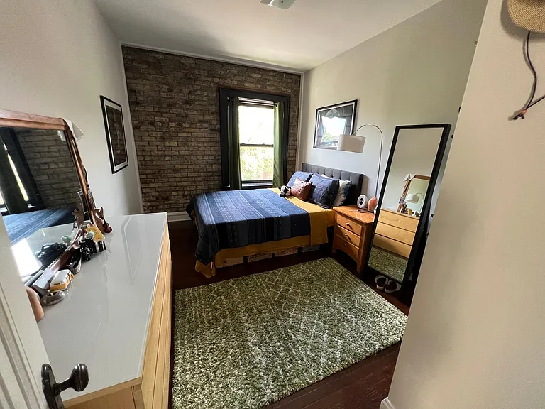 2512 N Sacramento Ave #3 — Photo 7