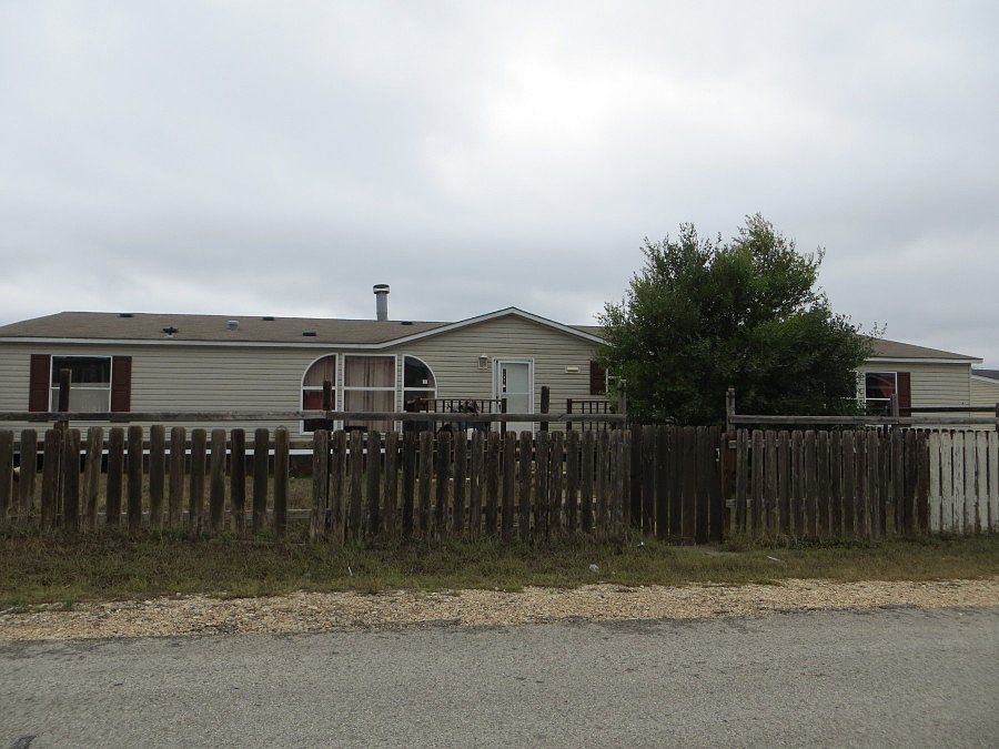 1st image of 102 S Glen Cv