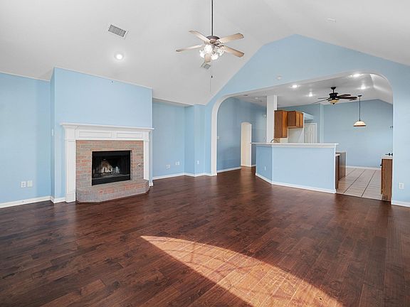 5th image of 2914 Cedar Brook Dr