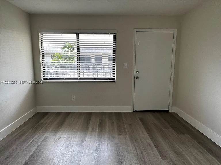1310 W 29th St #40 — Photo 10