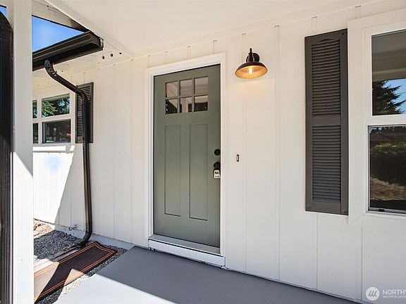 2nd image of 12509 80th Avenue E