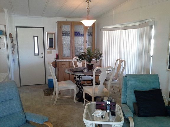 4th image of 318 Lakeview Ln