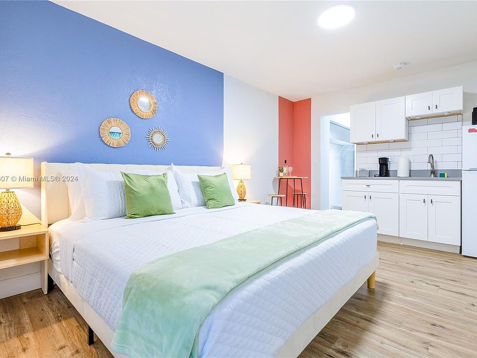 1st image of 2748 NE 32nd St #5