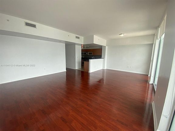 3rd image of 244 Biscayne Blvd APT 4404