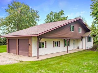 15691 State Route 122 Rte, Delavan, IL 61734