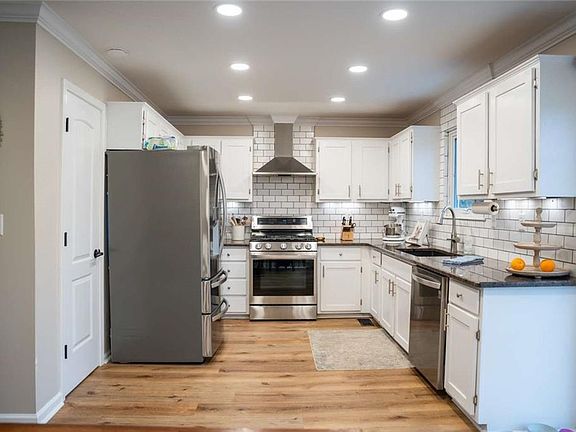 4th image of 3689 N Sharon Church Rd