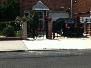 7612 57th Rd, Middle Village, NY 11379