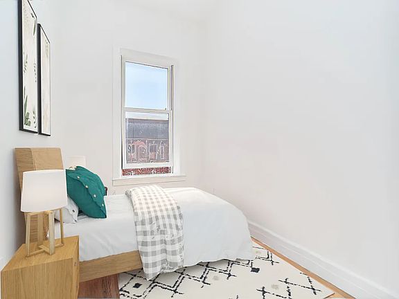 5th image of 42 Grove St APT 6C