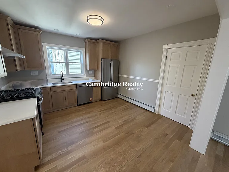 307 Cardinal Medeiros Ave #3T — Photo 2