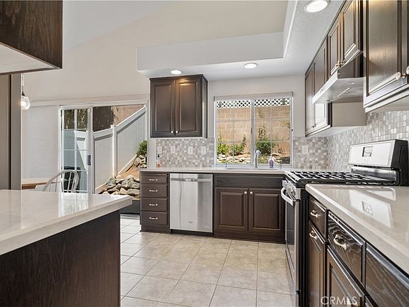 4th image of 1062 Brookfield Pl #54