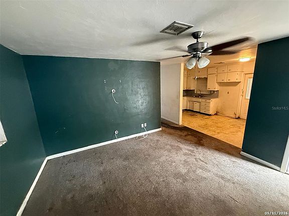 3rd image of 2715 Dixie Rd