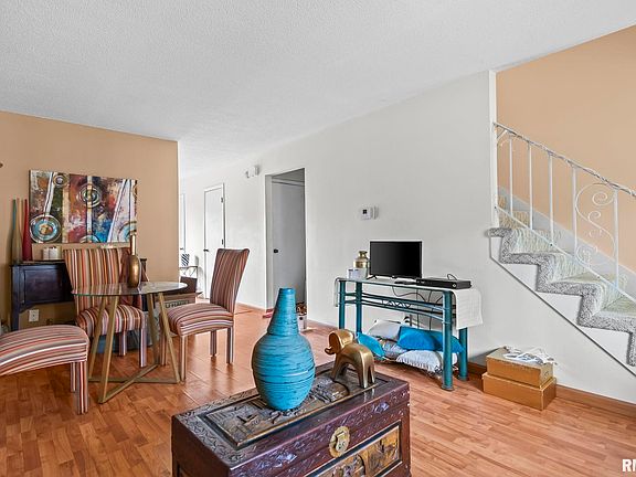 4th image of 900 S Durkin Dr Unit 7