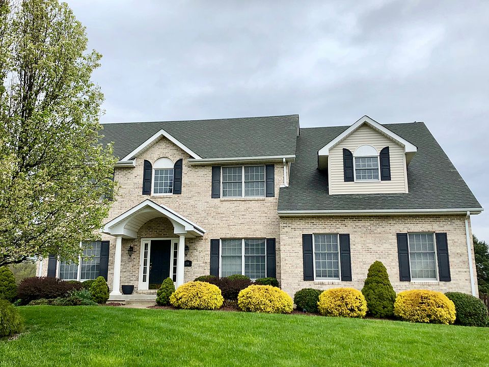 1st image of 154 N Gabriel Dr