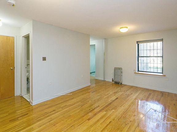3rd image of 441 Putnam Ave #1