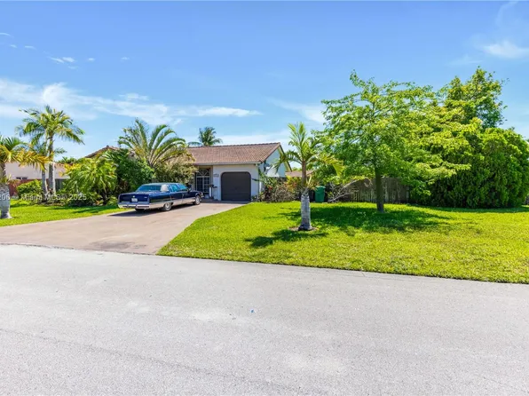 22041 SW 127th Ct, Miami, FL 33170