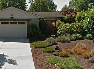 1242 Crescent Dr SW, Albany, OR 97321