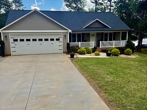 6901 Navajo Trl, Sherrills Ford, NC 28673