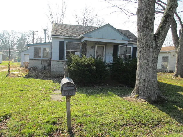 5 E Knox St photo 1