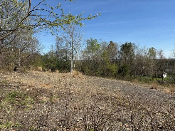 1043 Earth Rd, Saint Marys, PA 15857