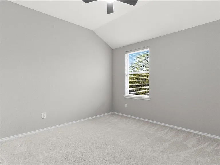1316 Hunter Ln — Photo 24