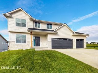 1009 Shady Lane Dr, Norwalk, IA 50211