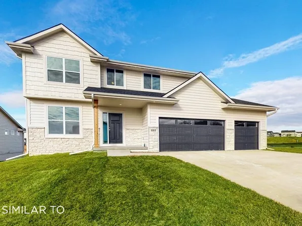 1009 Shady Lane Dr, Norwalk, IA 50211