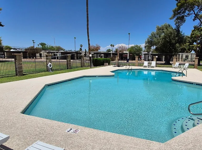 1702 E Gaylon Dr — Photo 8