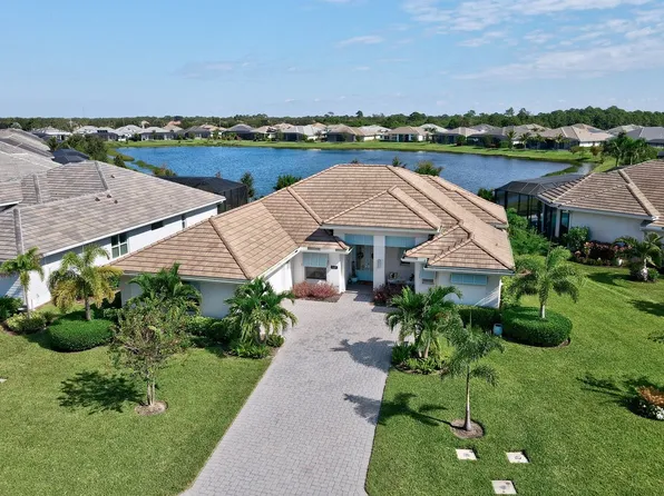 5680 Bent Pine Sq, Vero Beach, FL 32967