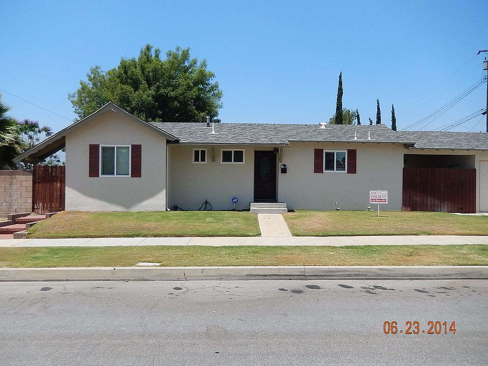 1st image of 315 W Carter Dr