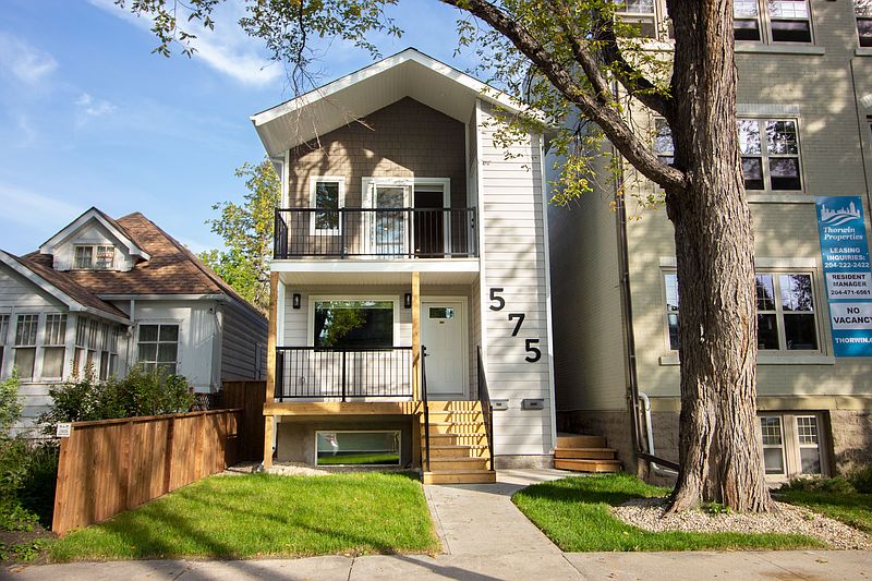 Winnipeg Apartment for rent - 4 Bedrooms — photo 58