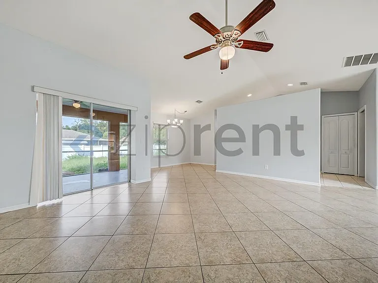 2665 Parasol Ln — Photo 6