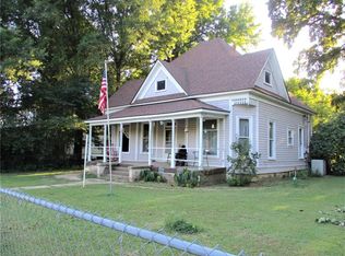 635 Church Ave, Mulberry, AR 72947