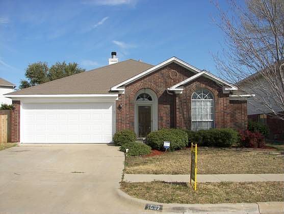 1st image of 1007 Carlisle Dr