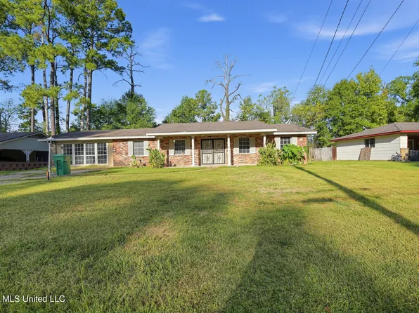 3119 Bienville Dr, Jackson, MS 39212
