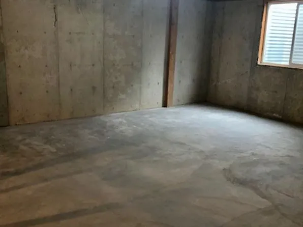 3 bed, 2.0 bath, 1964 sqft, $2,495, 302-309 E Blackhawk Dr #21169700, Spokane, WA 99208