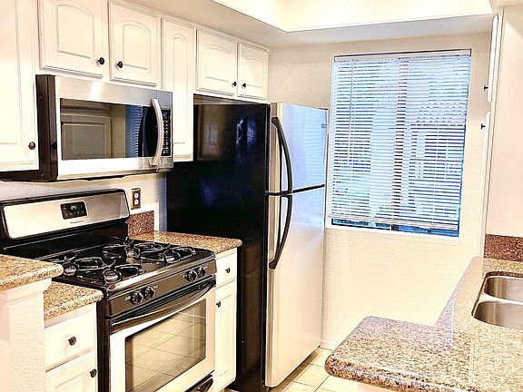 5th image of 10960 Bluffside Dr APT 101