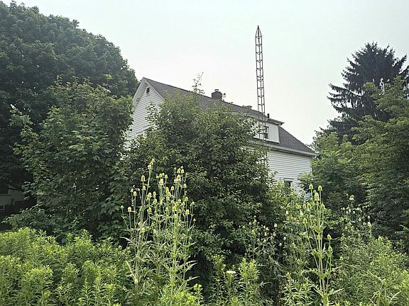 2nd image of 5450 Louisville St