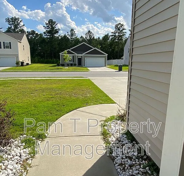 124 Troupe Dr — Photo 12