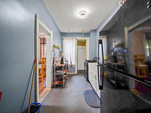 2nd image of 665 Georgia Ave