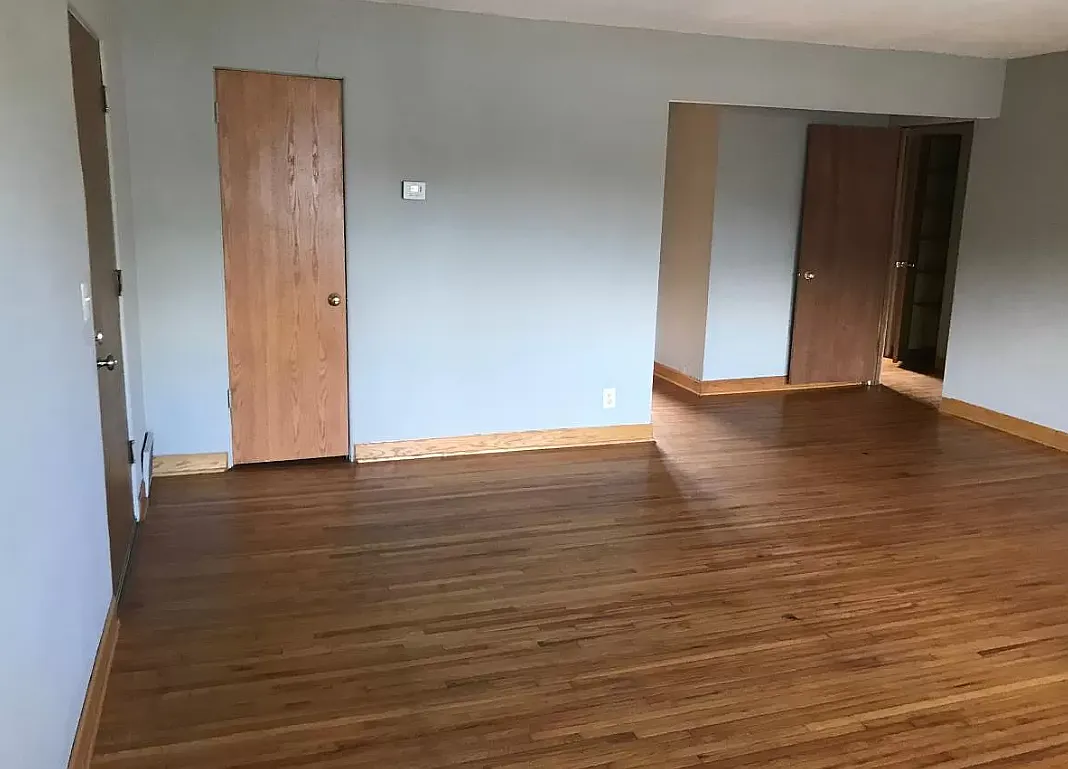 2419 Plymouth Avenue North - 202 — Photo 4
