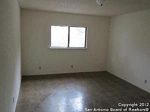 3rd image of 2826 Cedar Plain Dr