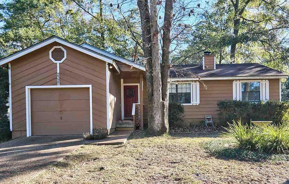 1st image of 2327 Fanta St