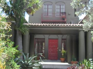 6230 Del Valle Dr, Los Angeles, CA 90048